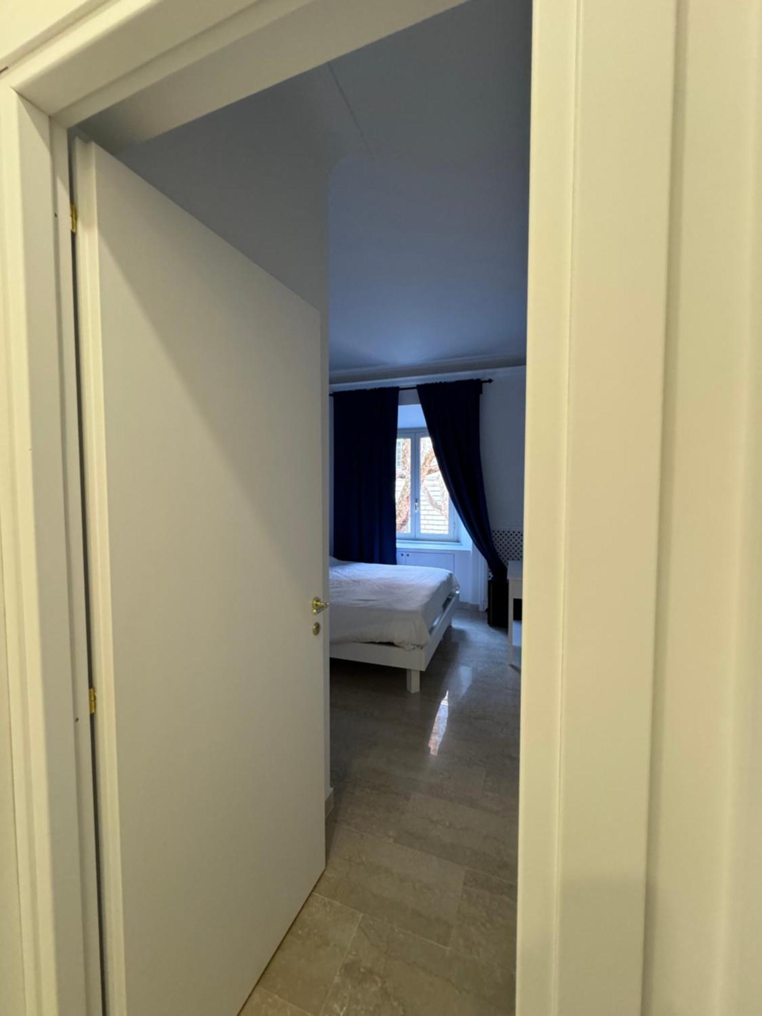 Costantino Rooms, Rome